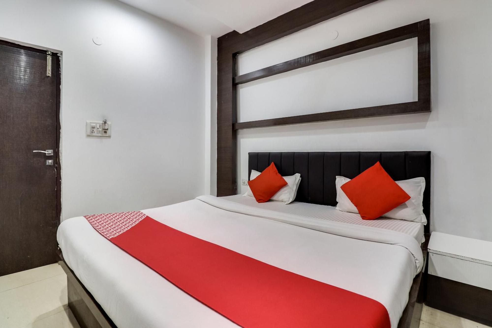 Oyo Flagship Just-9 Inn Near Sahara Ganj Mall Lucknow Exterior photo
